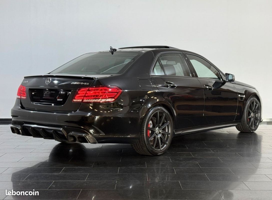 Mercedes-Benz E63 AMG S 4matic 585cv - Toit panoramique - HK - Keyless – Image 6