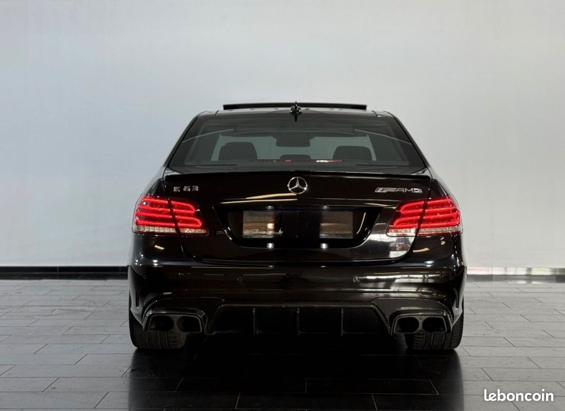 Mercedes-Benz E63 AMG S 4matic 585cv - Toit panoramique - HK - Keyless – Image 4