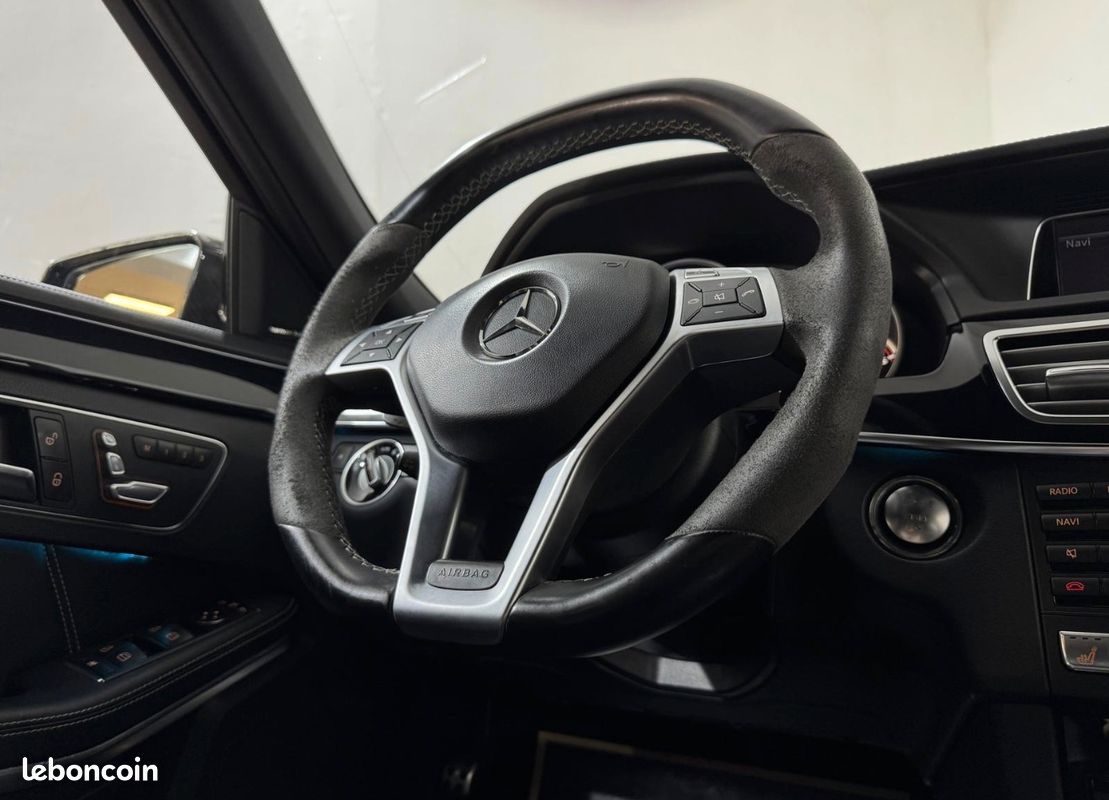 Mercedes-Benz E63 AMG S 4matic 585cv - Toit panoramique - HK - Keyless – Image 3