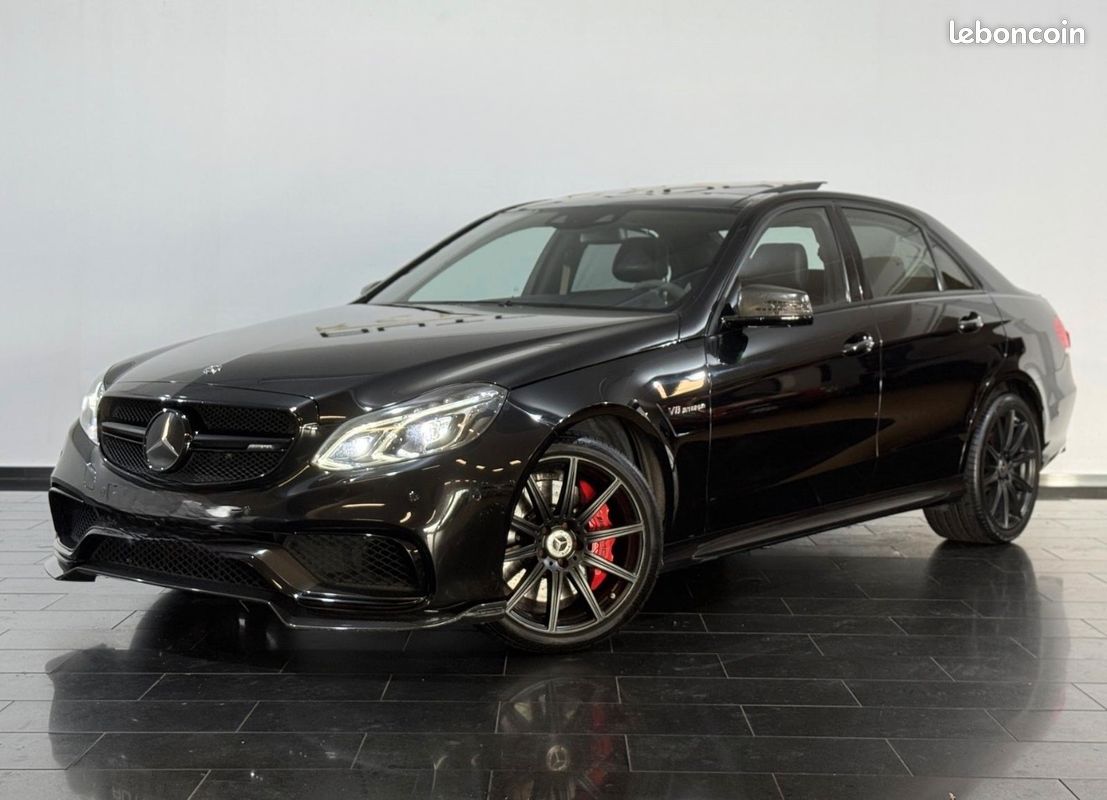 Mercedes-Benz E63 AMG S 4matic 585cv - Toit panoramique - HK - Keyless